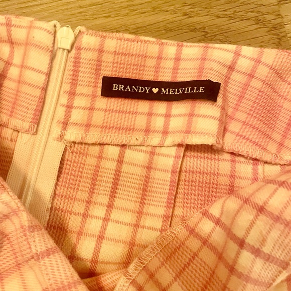 Plaid Mini Skirt 🎀 - Picture 3 of 3